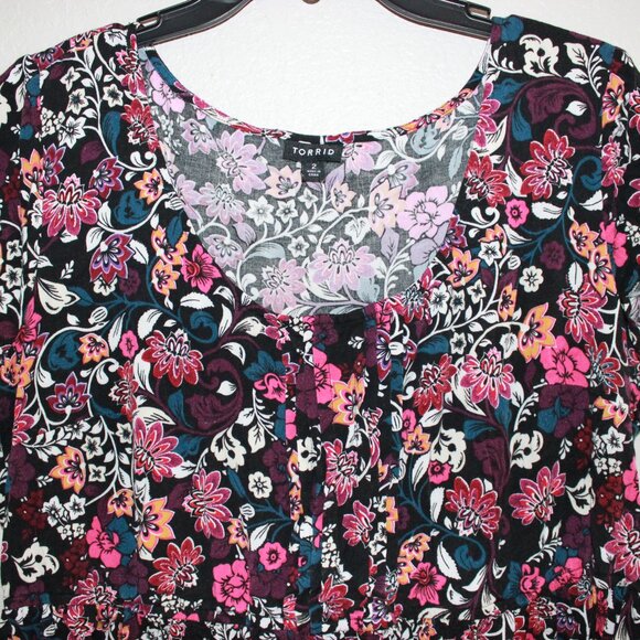 Torrid Floral Spring Dress 🌸/Size 2 (18-20)/Knee Length/Stretchy Material - Picture 2 of 6